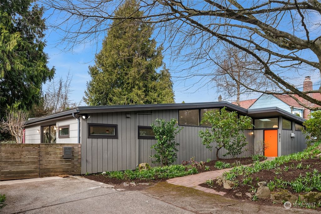 Photo of 6211 23rd Avenue NE, Seattle, WA 98115 (MLS # 2207629)