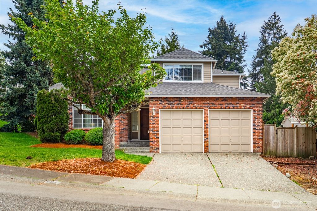 Photo of 902 52nd Street SE, Auburn, WA 98092 (MLS # 2521757)