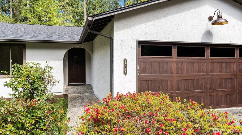 Photo of 15916 183rd Place NE, Woodinville, WA 98072 (MLS # 2368690)