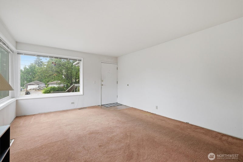 824 S 146th Street