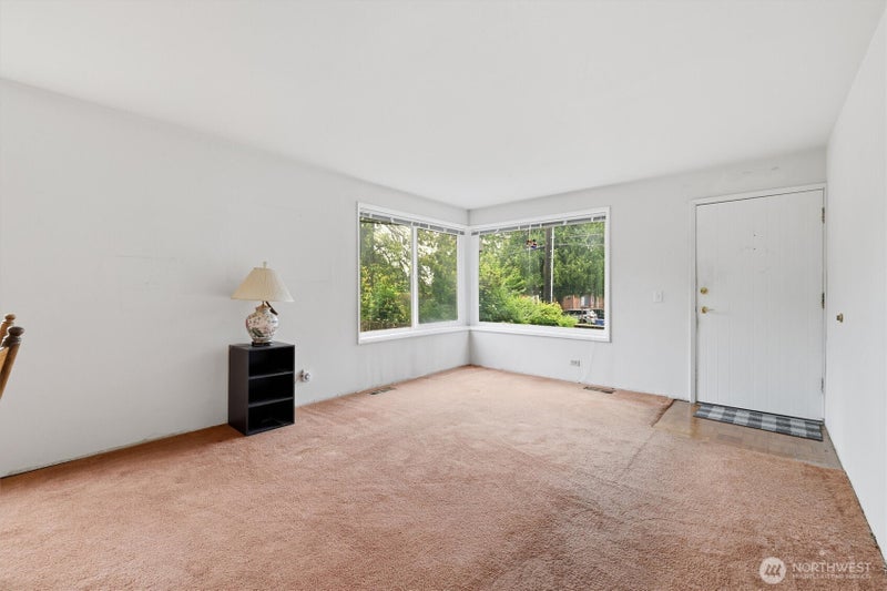 824 S 146th Street