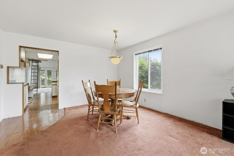 824 S 146th Street