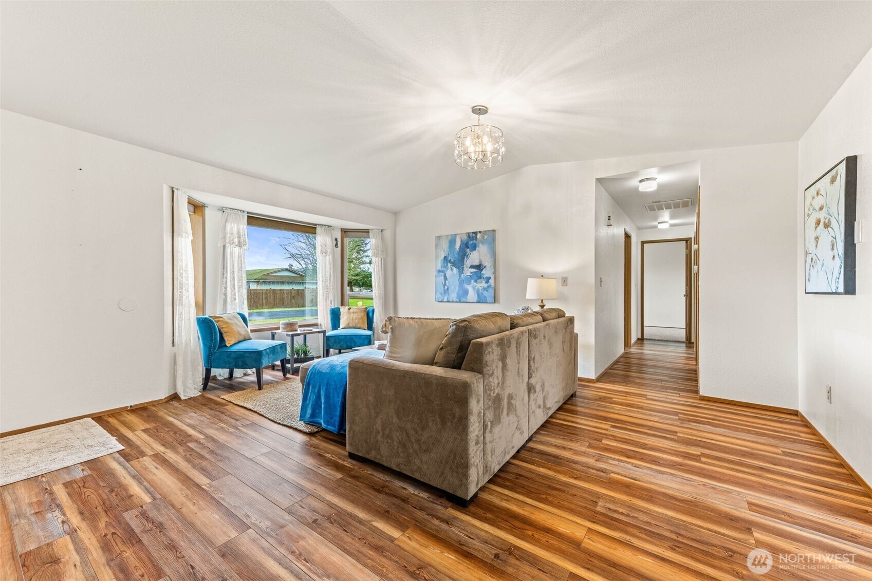 304 Olympia Street E