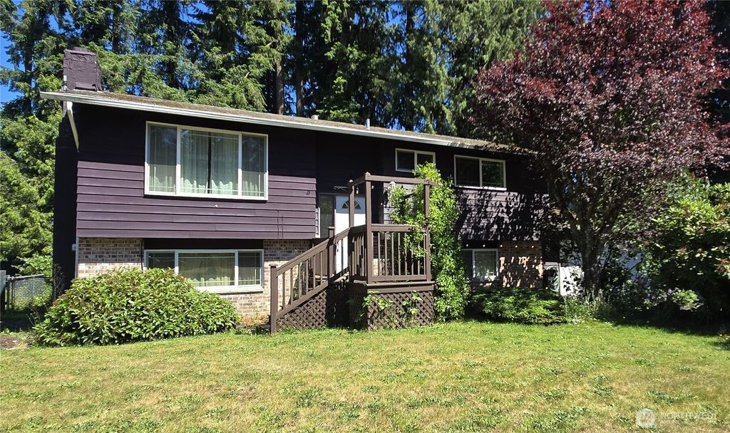 Photo of 14252 142nd Avenue SE, Renton, WA 98059 (MLS # 2393890)