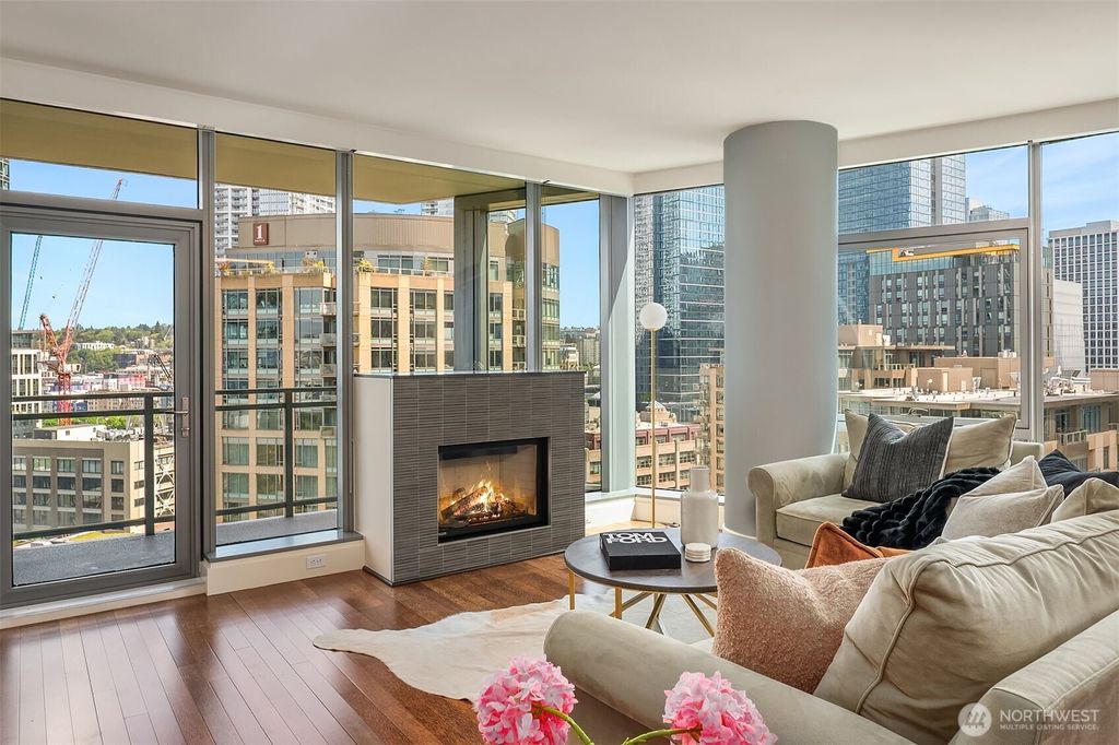 Photo of 820 Blanchard Street #1605, Seattle, WA 98121 (MLS # 2529408)