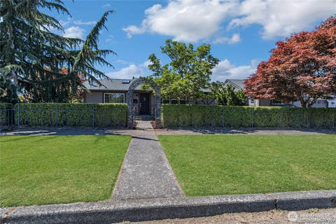 Photo of 1302 N Cheyenne Street, Tacoma, WA 98406 (MLS # 2534658)