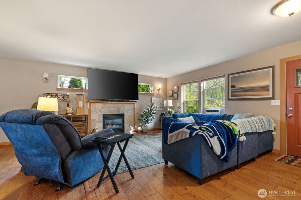 Photo of 8992 Denise Place NE, Bremerton, WA 98311 (MLS # 2502367)