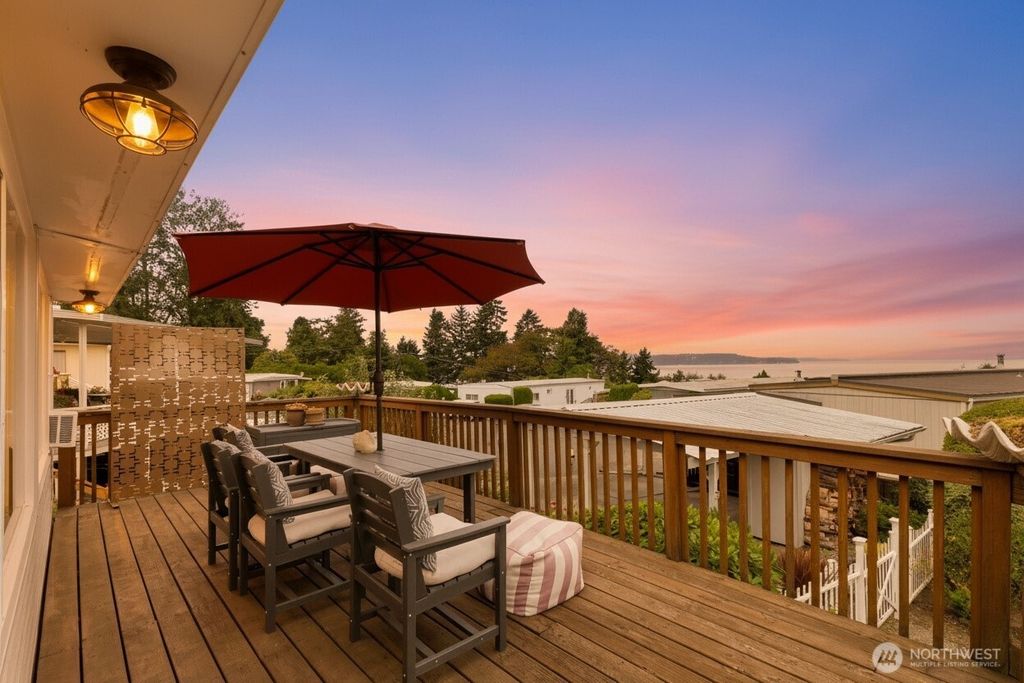 Photo of 29020 1st Avenue #37, Des Moines, WA 98198 (MLS # 2464394)