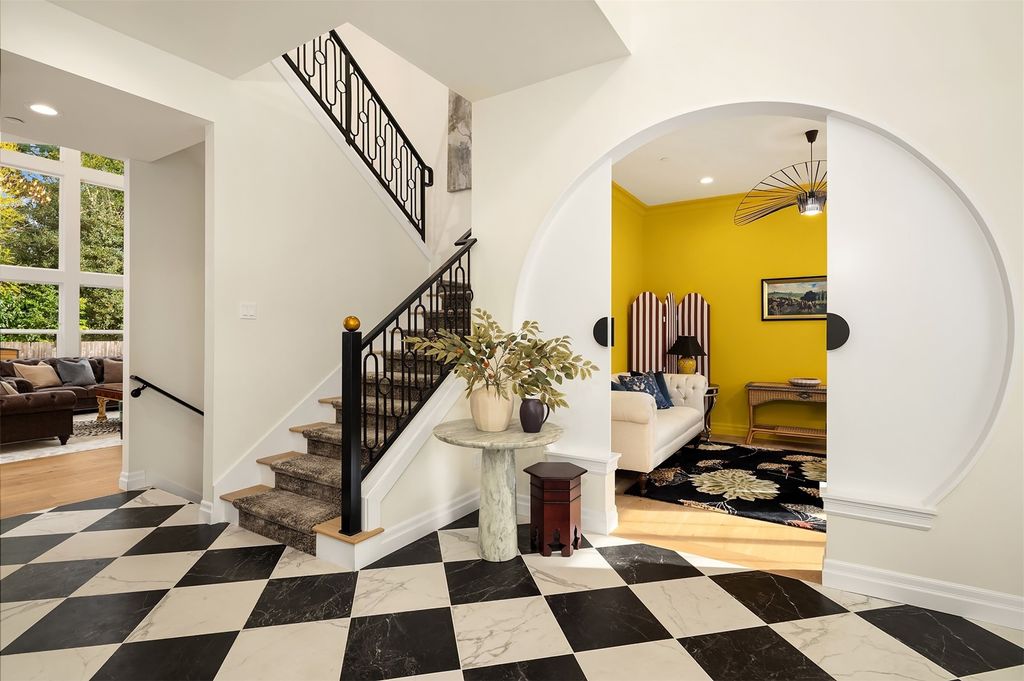 Photo of 1024 91st Avenue NE, Bellevue, WA 98004 (MLS # 2506937)