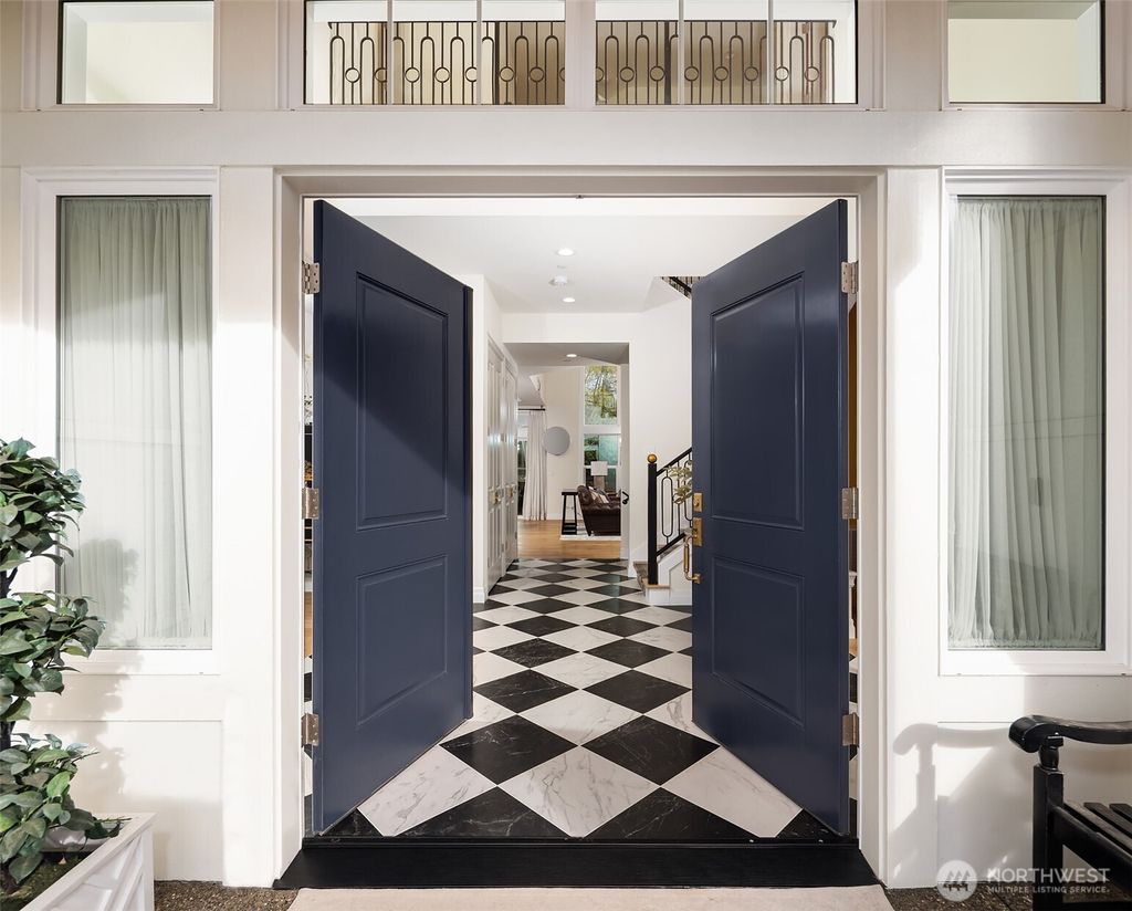 Photo of 1024 91st Avenue NE, Bellevue, WA 98004 (MLS # 2506937)