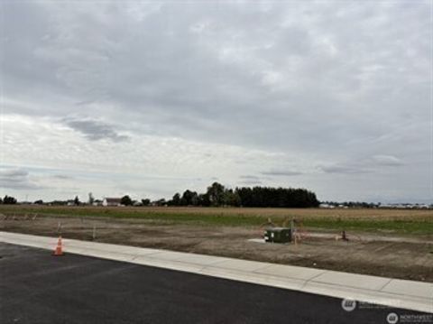 Photo of 420 W 4th Street, Everson, WA 98247 (MLS # 2502045)