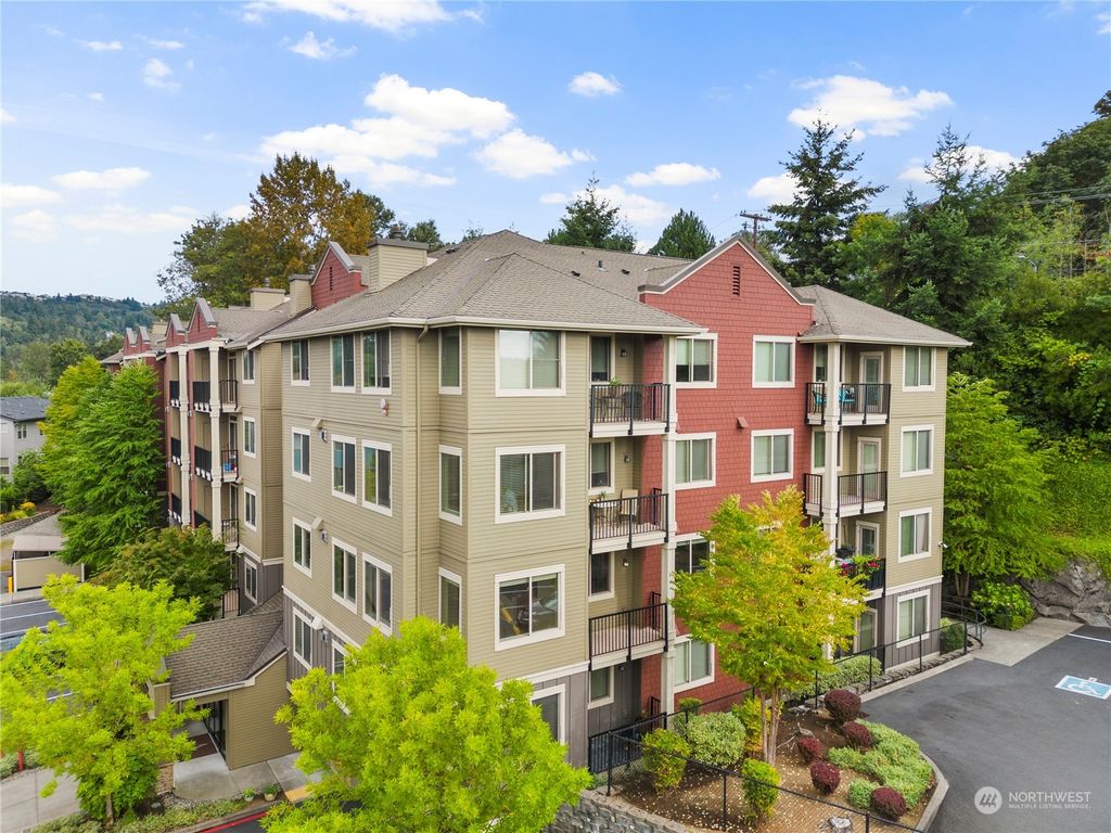 Photo of 6800 132nd Place NE #E202, Newcastle, WA 98059 (MLS # 2287079)