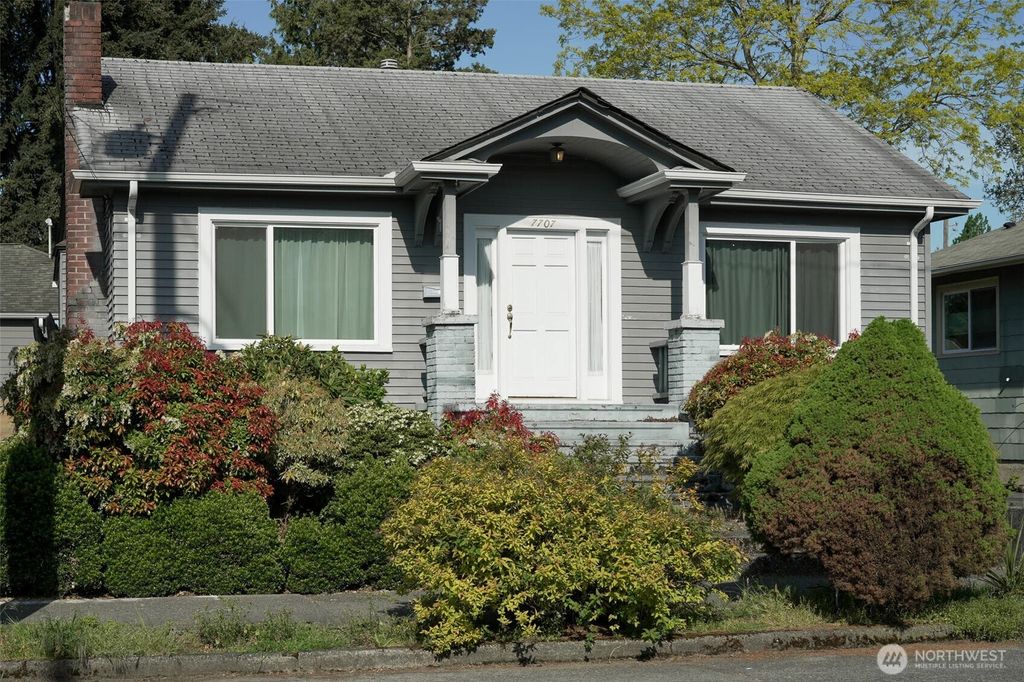 Photo of 7707 6th Avenue NW, Seattle, WA 98117 (MLS # 2518754)
