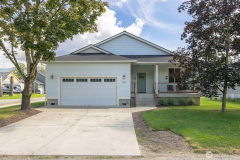 Photo of 533 Second Street, Sumas, WA 98295 (MLS # 2546373)