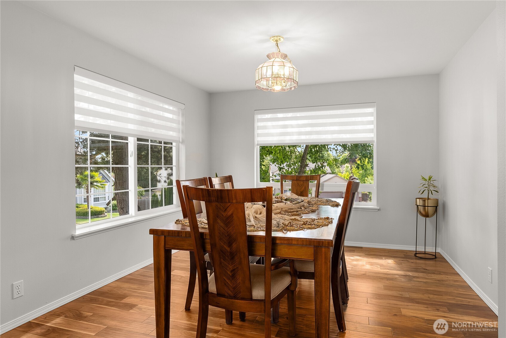 Renton, Washington 98055, United States, 5 Bedrooms Bedrooms, ,3 BathroomsBathrooms,Residential,Active,189882