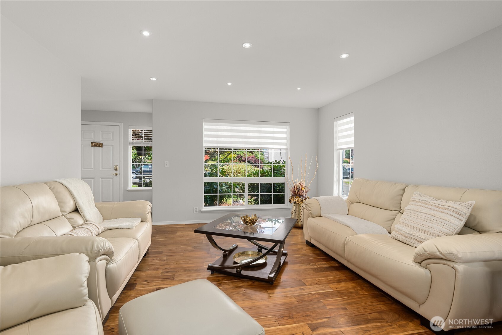 Renton, Washington 98055, United States, 5 Bedrooms Bedrooms, ,3 BathroomsBathrooms,Residential,Active,189882