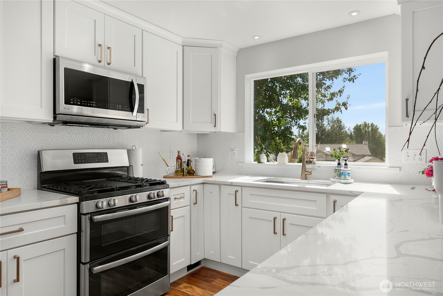 Renton, Washington 98055, United States, 5 Bedrooms Bedrooms, ,3 BathroomsBathrooms,Residential,Active,189882