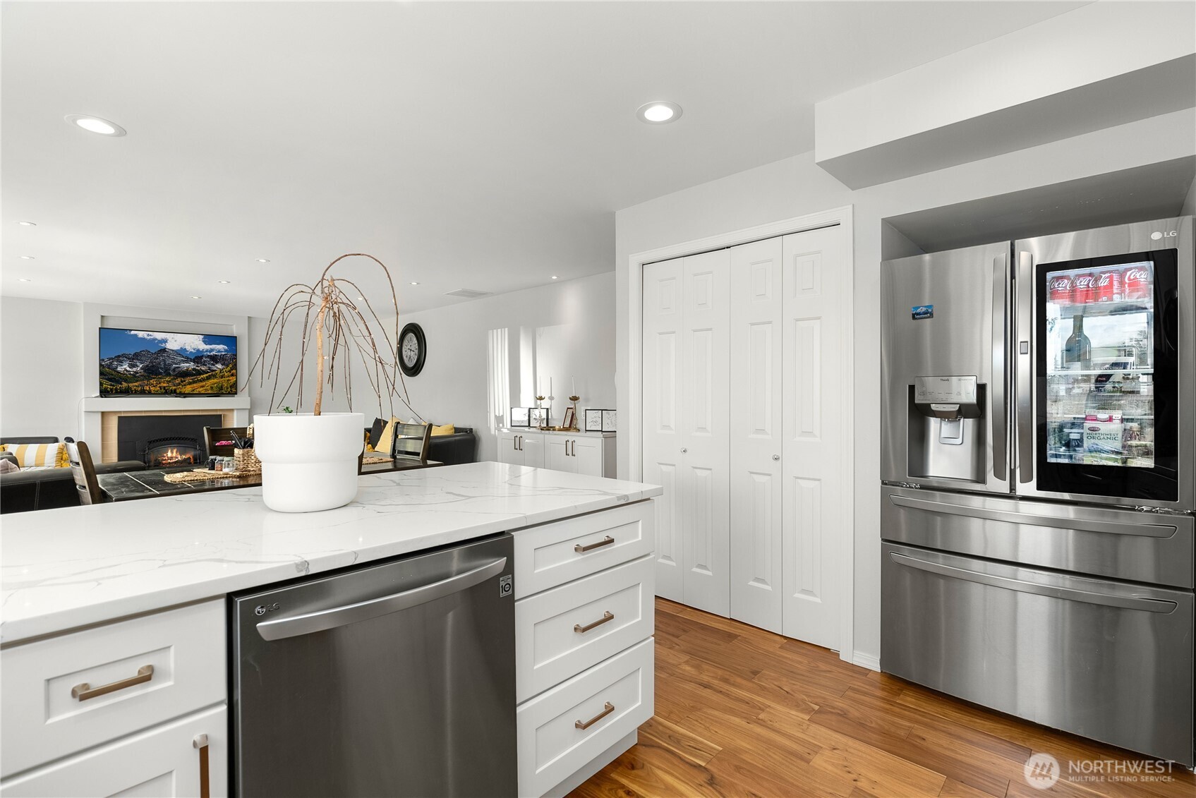 Renton, Washington 98055, United States, 5 Bedrooms Bedrooms, ,3 BathroomsBathrooms,Residential,Active,189882