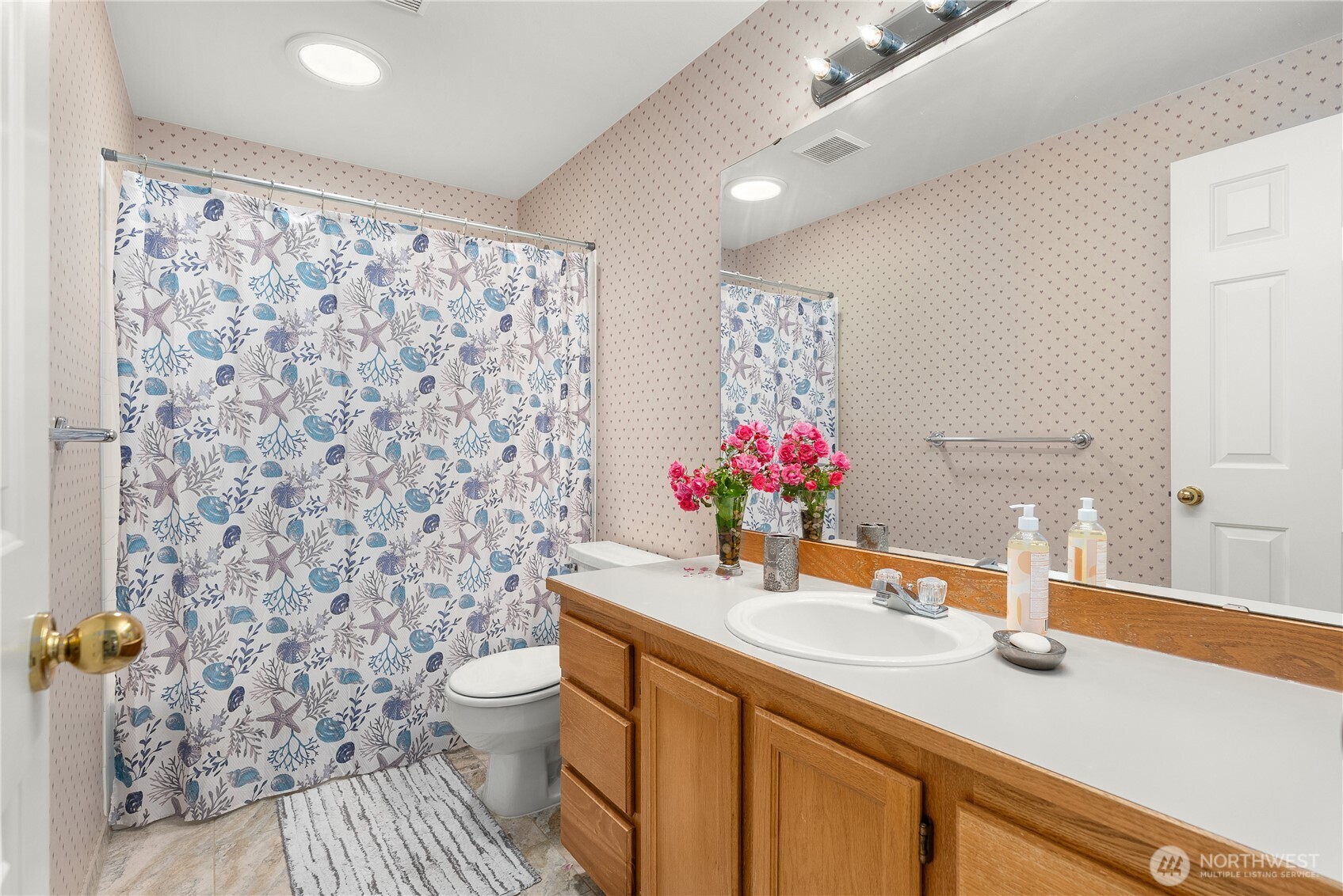 Renton, Washington 98055, United States, 5 Bedrooms Bedrooms, ,3 BathroomsBathrooms,Residential,Active,189882