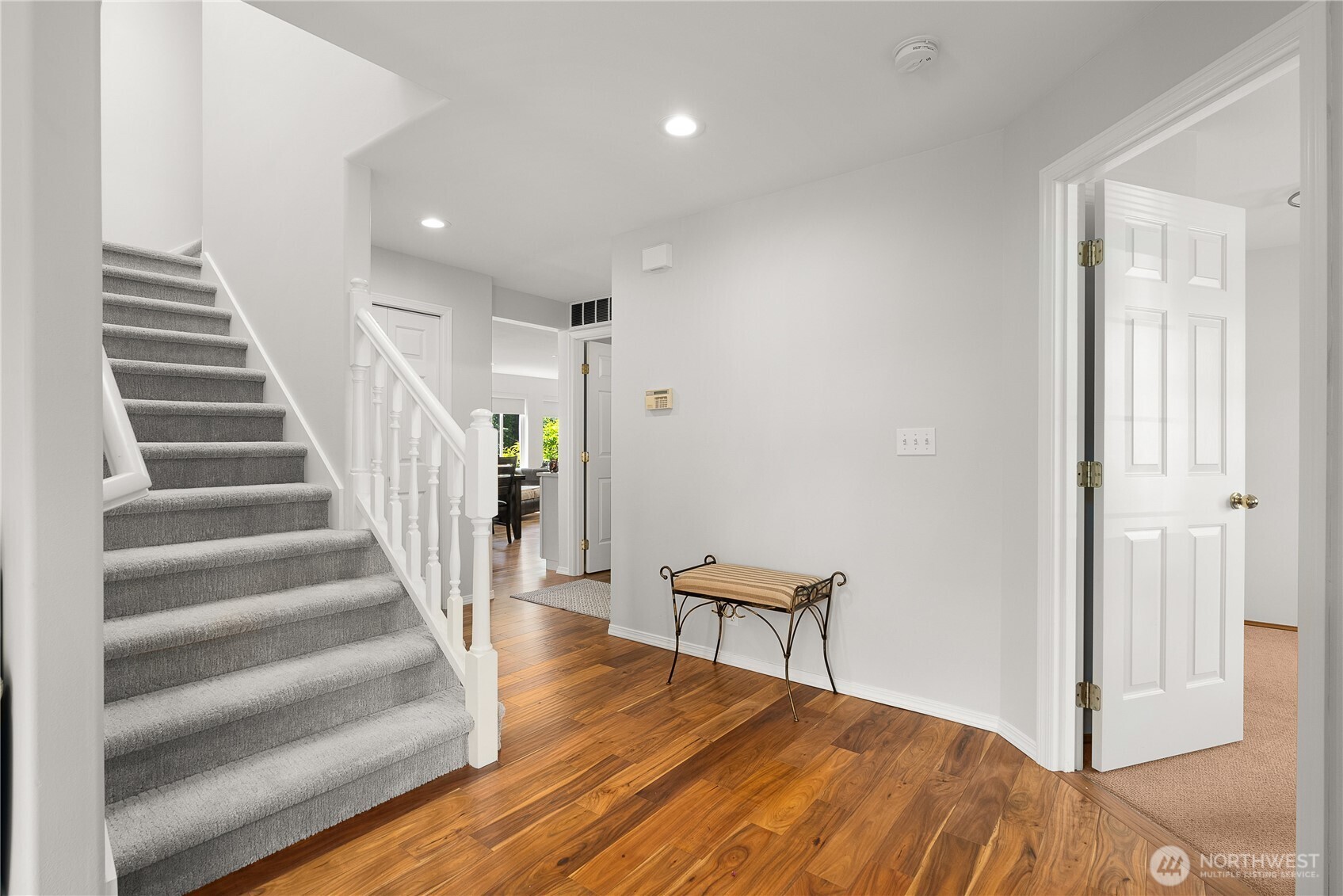 Renton, Washington 98055, United States, 5 Bedrooms Bedrooms, ,3 BathroomsBathrooms,Residential,Active,189882