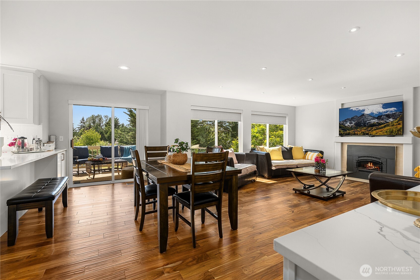 Renton, Washington 98055, United States, 5 Bedrooms Bedrooms, ,3 BathroomsBathrooms,Residential,Active,189882