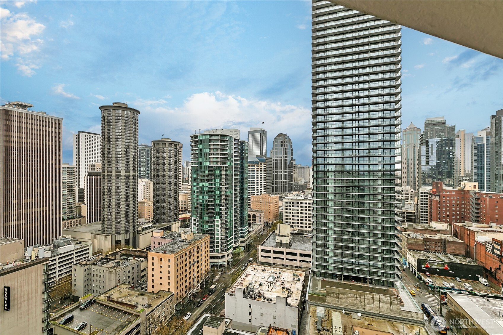 2100 3rd Avenue 2606