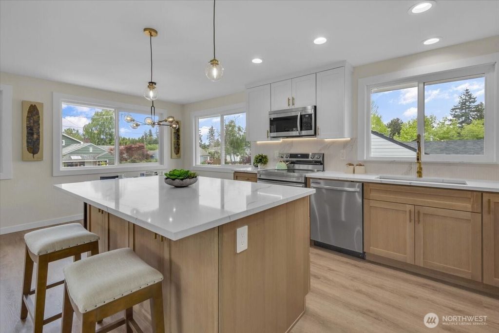 Photo of 1246 SW 148th Street, Burien, WA 98166 (MLS # 2371988)