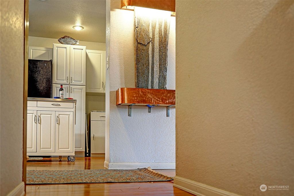 listing image 9369905764640823961