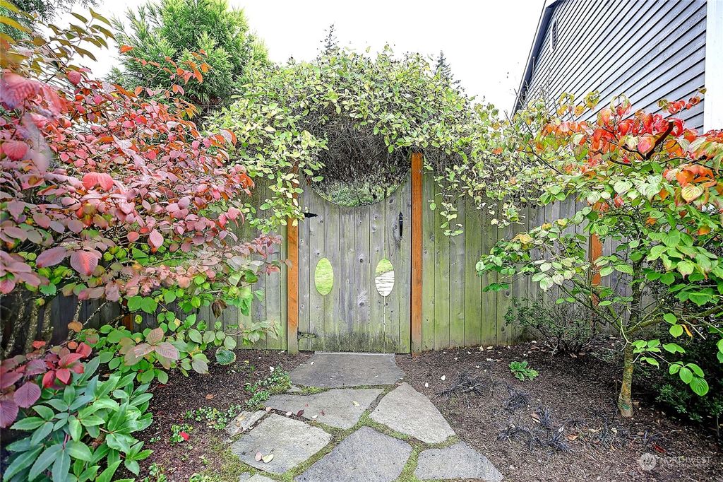 listing image 9369971710241239264