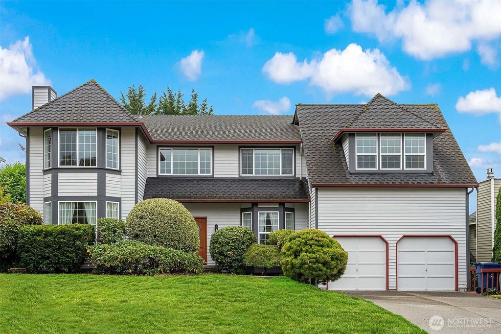 Photo of 13507 SE 181st Place, Renton, WA 98058 (MLS # 2405803)