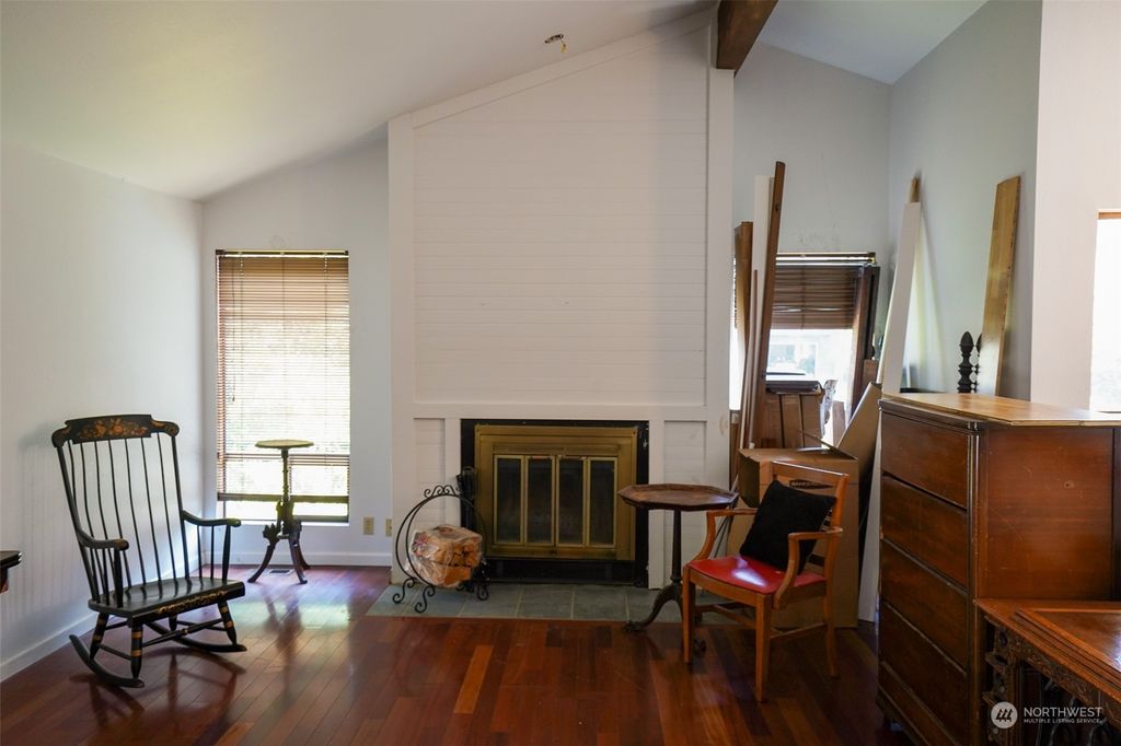 Photo of 13735 28th Avenue NE, Seattle, WA 98125 (MLS # 2002839)