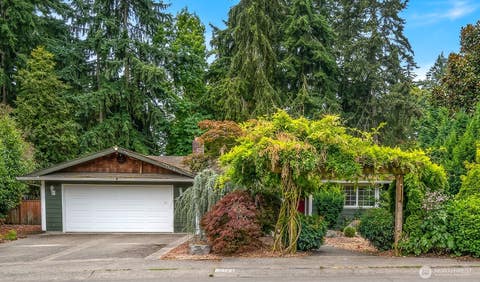 Photo of 10923 NE 120th Street, Kirkland, WA 98034 (MLS # 2573183)