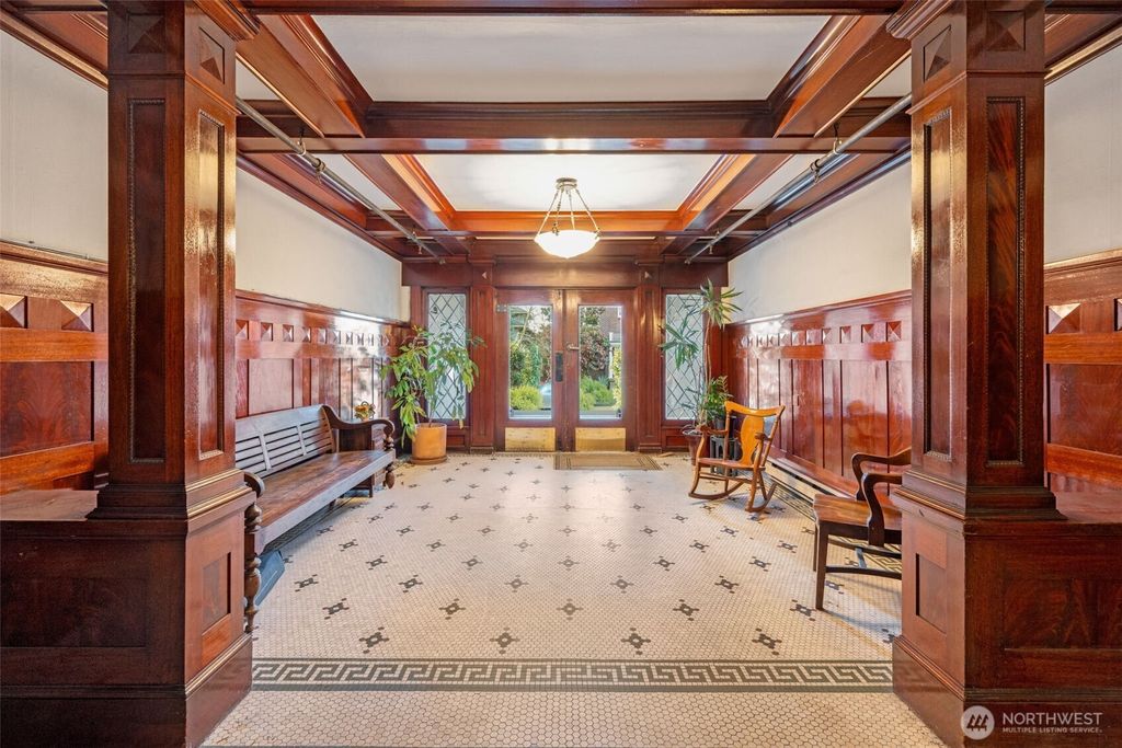 Photo of 626 13th Avenue E #3, Seattle, WA 98102 (MLS # 2482951)