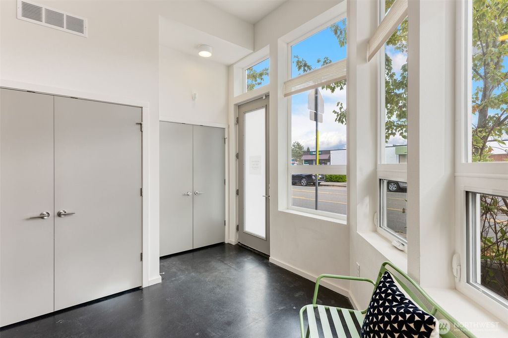 Photo of 7327 35th Avenue NE, Seattle, WA 98115 (MLS # 2439040)