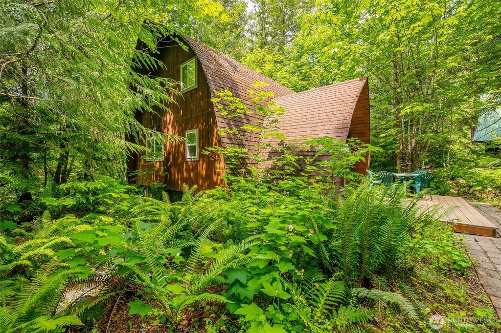 Photo of 14001 Welcome Road, Glacier, WA 98244 (MLS # 2526983)