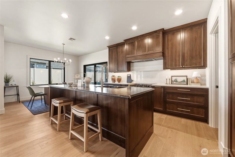35 Parkwood Circle