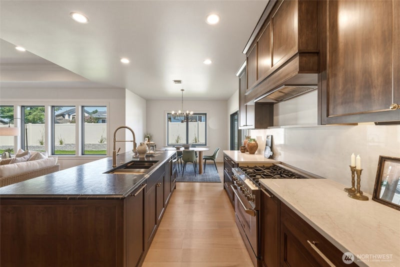 35 Parkwood Circle