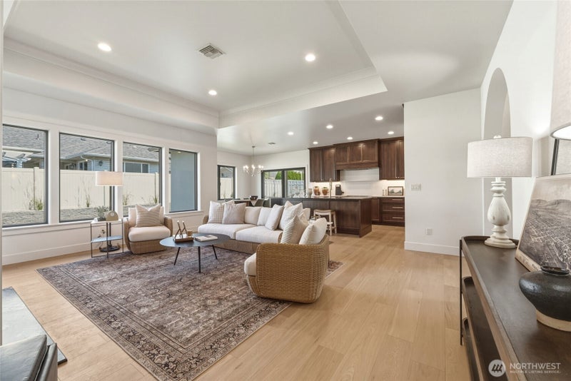35 Parkwood Circle