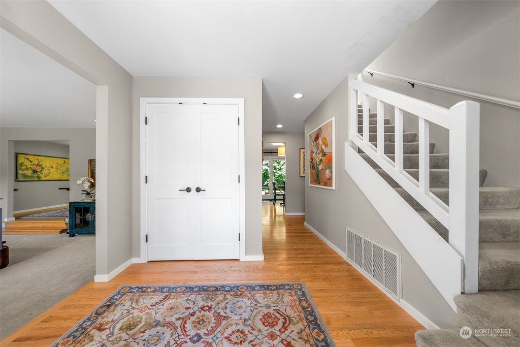 Photo of 4560 191st Avenue SE, Issaquah, WA 98027 (MLS # 2147713)