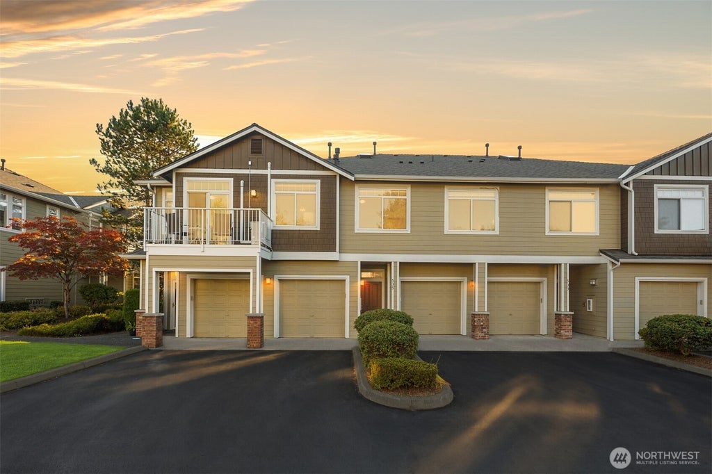 Photo of 535 241st Lane SE, Sammamish, WA 98074 (MLS # 2579528)