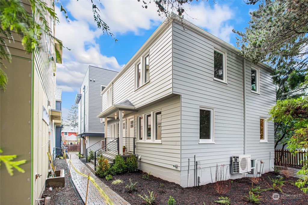 Photo of 1517 A 44th Avenue SW, Seattle, WA 98116 (MLS # 2235546)
