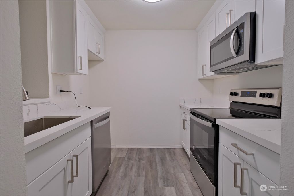 Photo of 32120 45th Place SW #C8, Federal Way, WA 98023 (MLS # 2168911)