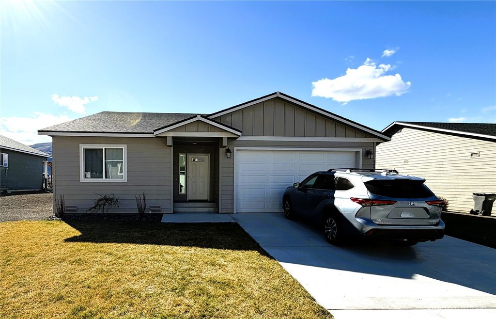 Photo of 486 Hammond Lane, Rock Island, WA 98850 (MLS # 2484858)