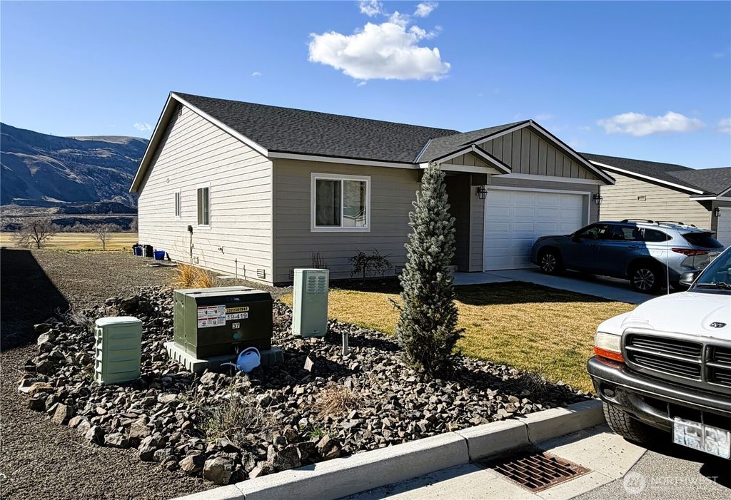 Photo of 486 Hammond Lane, Rock Island, WA 98850 (MLS # 2484858)