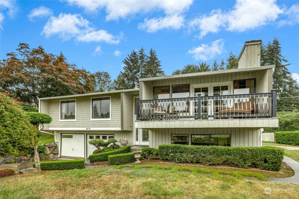 Photo of 4631 150th Place SE, Bellevue, WA 98006 (MLS # 2298799)
