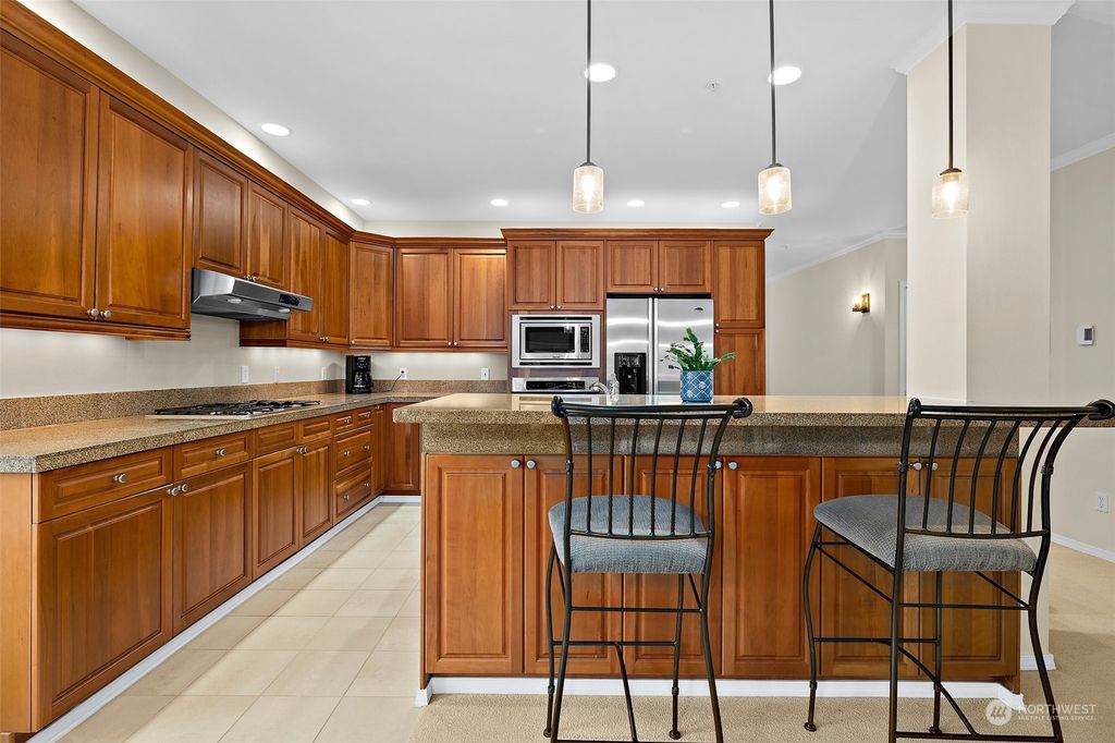 Photo of 658 Glen Street #102, Edmonds, WA 98020 (MLS # 2193235)