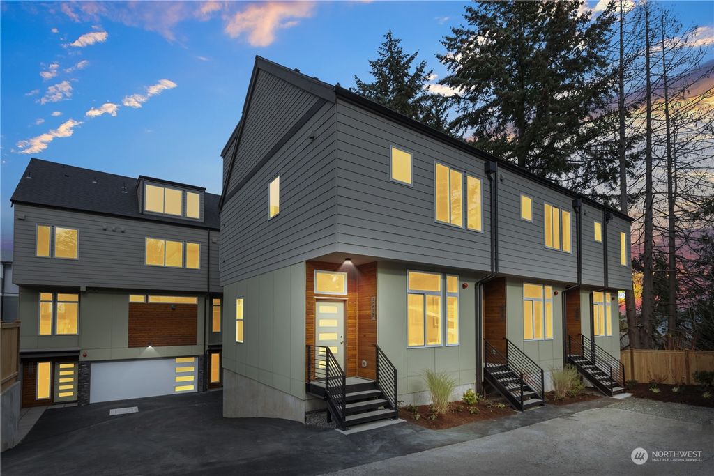 Photo of 14612 Corliss Avenue N #B, Shoreline, WA 98133 (MLS # 2027187)