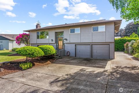 Photo of 6015 NW Perthshire Road, Vancouver, WA 98663 (MLS # 2380420)