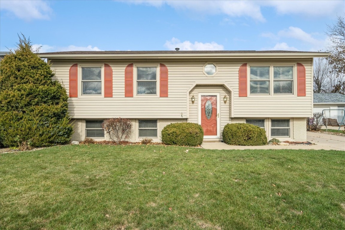 3620 Western Pine Drive NE