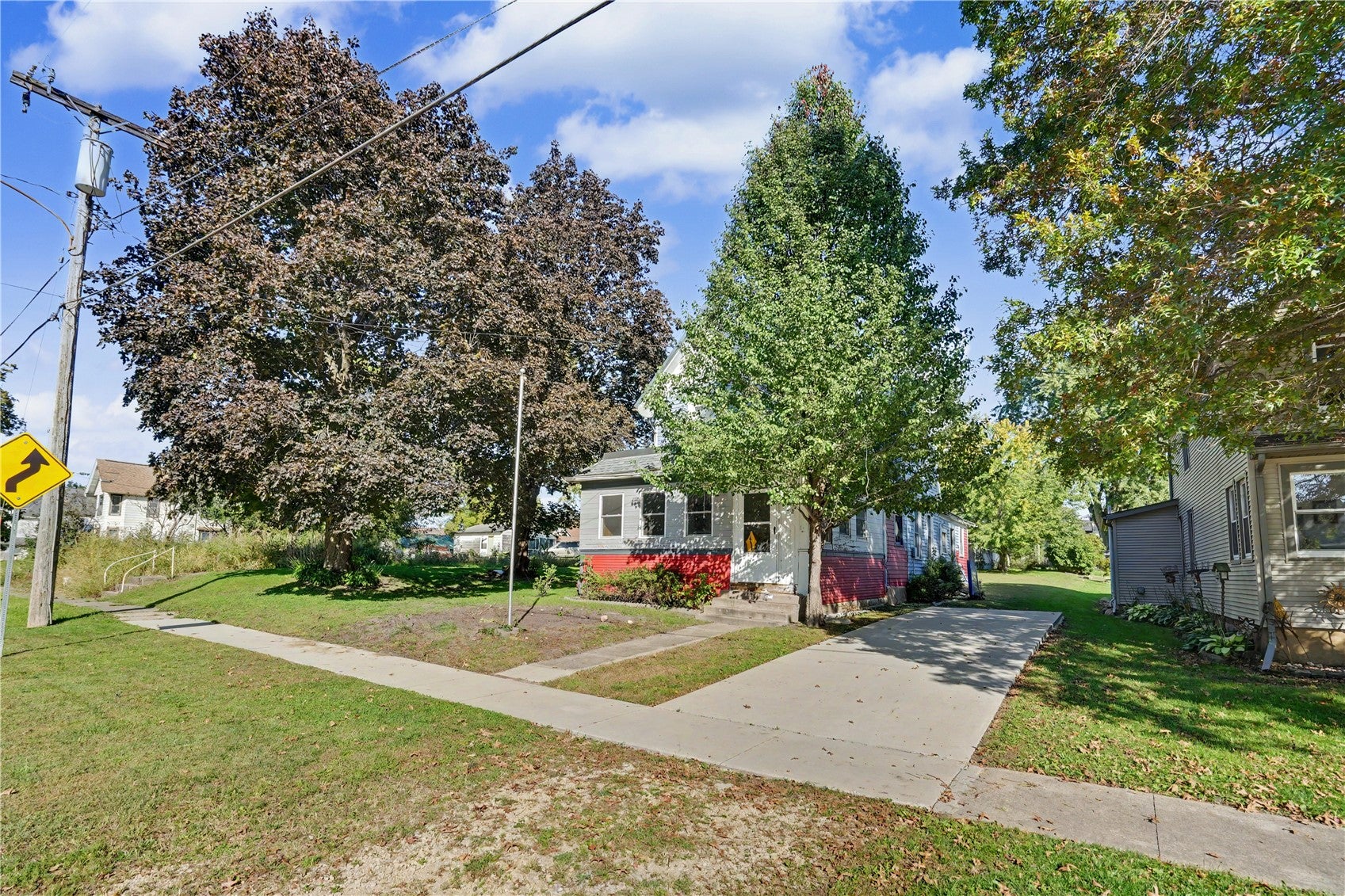 322 1st Ave